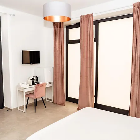 La Maison De Tante Rosa * 시라쿠사