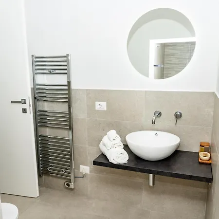 La Maison De Tante Rosa * 시라쿠사